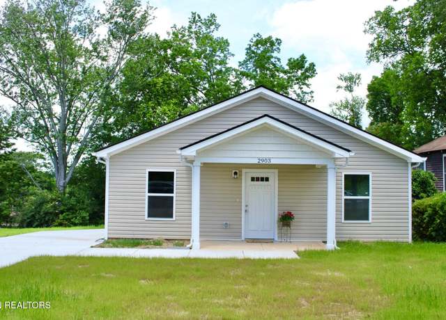 Property at 2903 Wimpole Ave, Knoxville, TN 37914, 4 beds, 2 baths