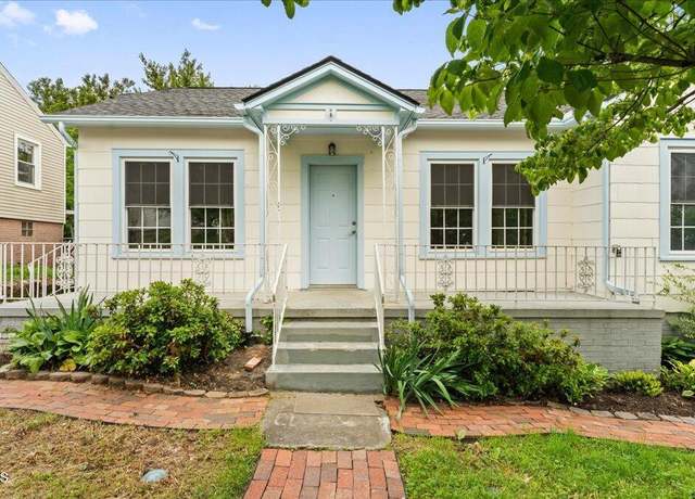 Property at 953 Maynard Ave, Knoxville, TN 37917, 2 beds, 1 bath