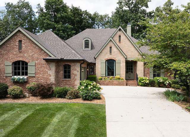 Property at 131 Mountain View Dr, Crossville, TN 38558, 3 beds, 3.5 baths