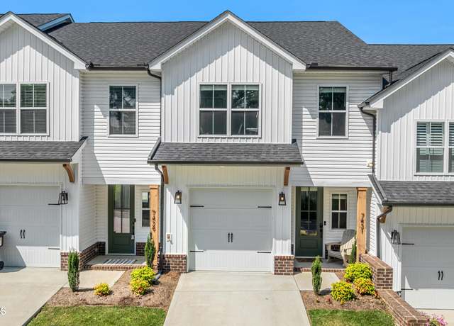 Property at 7431 Thomas Ln, Knoxville, TN 37918, 3 beds, 2.5 baths