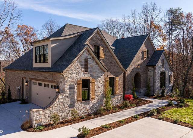 Property at 268 Stonehenge Dr, Crossville, TN 38558, 4 beds, 3.5 baths