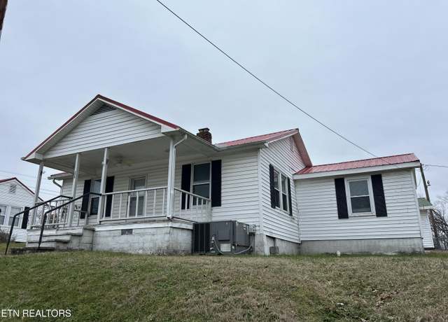 Property at 209 W Cumberland St, Kingston, TN 37763, 2 beds, 1 bath