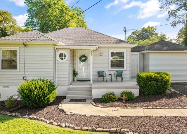 Property at 6104 Manchester Rd, Knoxville, TN 37920, 3 beds, 1 bath