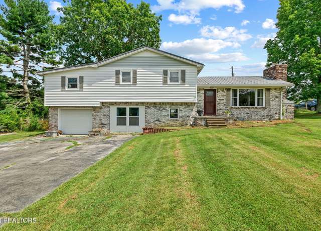 Property at 76 Spencer Ln, Crossville, TN 38571, 3 beds, 3 baths