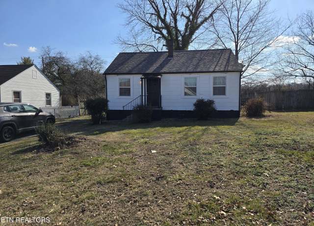 Property at 1622 Madison Ave, Maryville, TN 37804, 2 beds, 1 bath