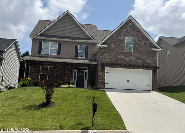 Property at 1214 Peake Ln, Knoxville, TN 37922, 4 beds, 2.5 baths