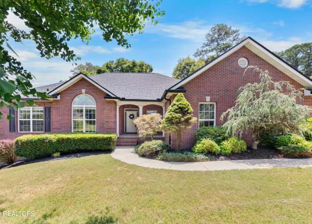 Property at 5312 Windingbrooke Ln, Knoxville, TN 37918, 3 beds, 2.5 baths