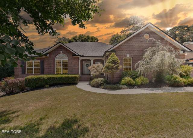 Property at 5312 Windingbrooke Ln, Knoxville, TN 37918, 3 beds, 2.5 baths