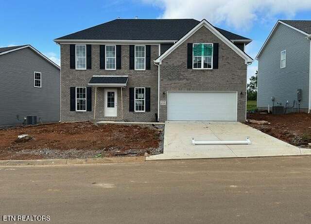Property at 1630 Hickory Meadows Dr, Knoxville, TN 37932, 4 beds, 3 baths