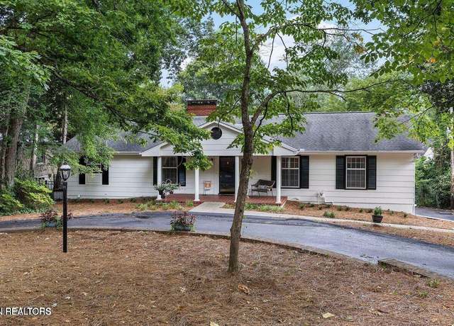 Property at 7004 Stone Mill Dr, Knoxville, TN 37919, 4 beds, 3 baths