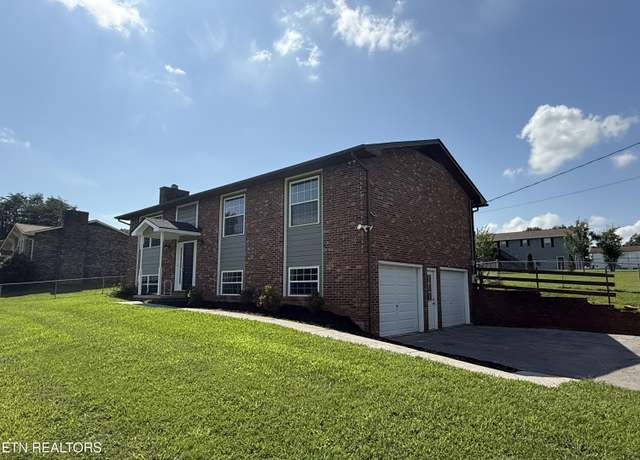 Property at 506 Oak St, Seymour, TN 37865, 3 beds, 3 baths