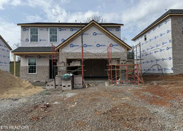 Property at 1745 Hickory Meadows Dr, Knoxville, TN 37932, 4 beds, 2.5 baths