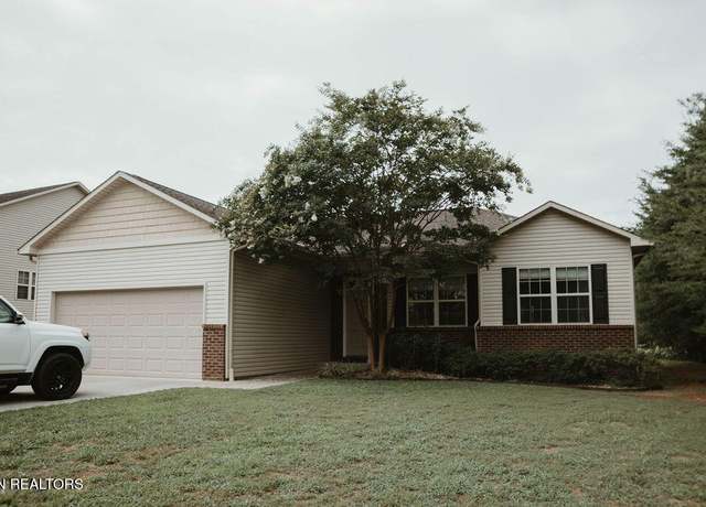 Property at 290 Garnet Hill Dr, Lenoir City, TN 37772, 3 beds, 2 baths