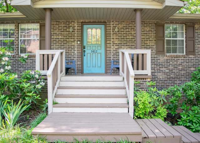 Property at 1412 Marconi Dr, Knoxville, TN 37909, 3 beds, 2.5 baths