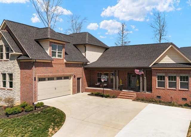 Property at 1144 Cobblestone Dr, Lenoir City, TN 37772, 4 beds, 3 baths