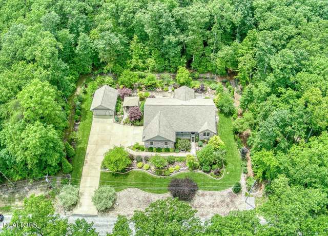 Property at 130 Folkstone Rd, Crossville, TN 38558, 3 beds, 2 baths