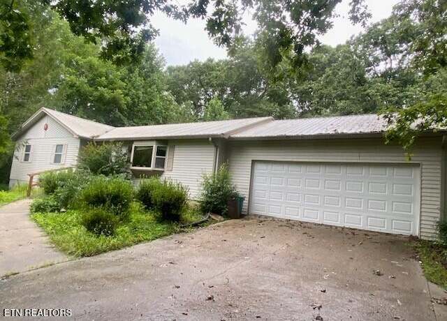 Property at 54 Peterson Ln, Sparta, TN 38583, 3 beds, 3 baths