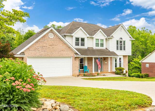 Property at 711 Oxford Hills Dr, Maryville, TN 37803, 4 beds, 2.5 baths