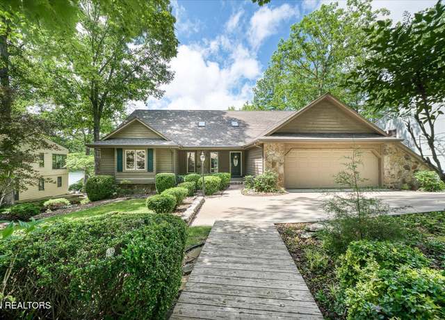 Property at 125 Shore Ln, Fairfield Glade, TN 38558, 4 beds, 3.5 baths