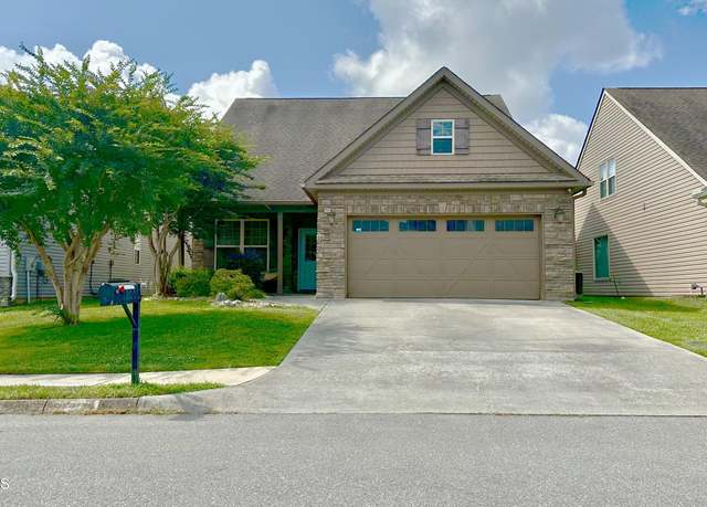 Property at 12056 Woodhollow Lane Ln, Knoxville, TN 37932, 5 beds, 3 baths