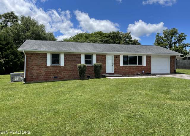 Property at 209 Sandy Springs Rd, Maryville, TN 37803, 3 beds, 1 bath
