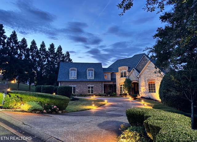Property at 10235 Thimble Fields Dr, Knoxville, TN 37922, 5 beds, 5.5 baths