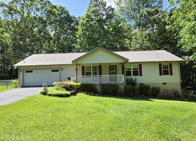 Property at 1413 Lincolnshire Dr, Crossville, TN 38555, 3 beds, 2.5 baths
