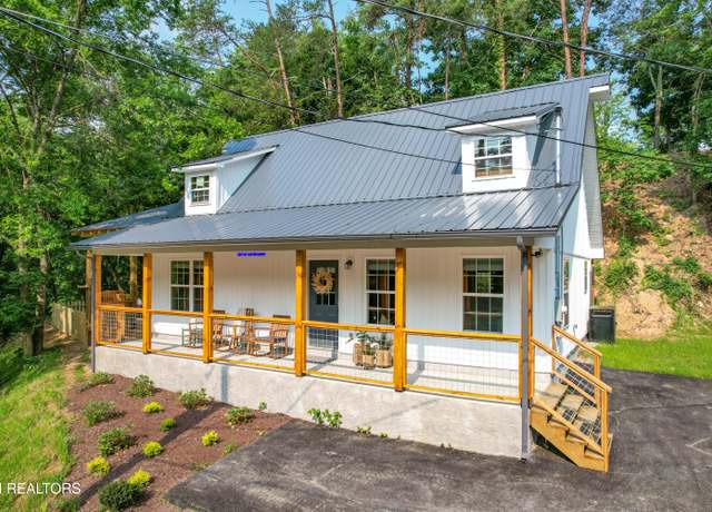 Property at 3203/3207 Top Flight Way, Pigeon Forge, TN 37863, 4 beds, 4 baths