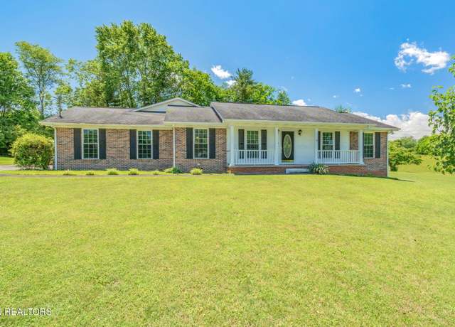 Property at 624 Lansdale Dr, Maryville, TN 37803, 3 beds, 2 baths