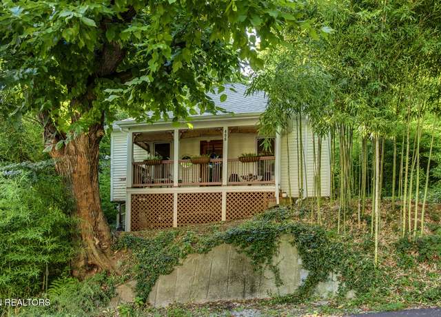 Property at 406 Millers Ave, Knoxville, TN 37920, 2 beds, 1 bath