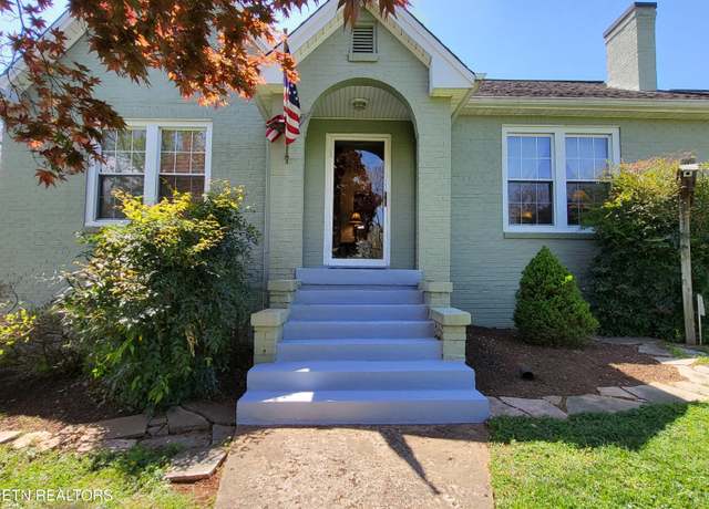 Property at 213 Boxwood Ave, Alcoa, TN 37701, 3 beds, 1 bath