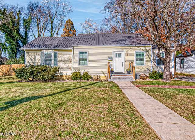 Property at 2427 Lawson Ave, Knoxville, TN 37917, 3 beds, 2 baths