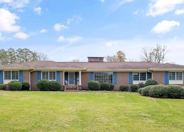 Property at 4618 Tazewell Pike, Knoxville, TN 37918, 6 beds, 5 baths