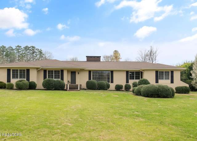Property at 4618 Tazewell Pike, Knoxville, TN 37918, 6 beds, 5 baths