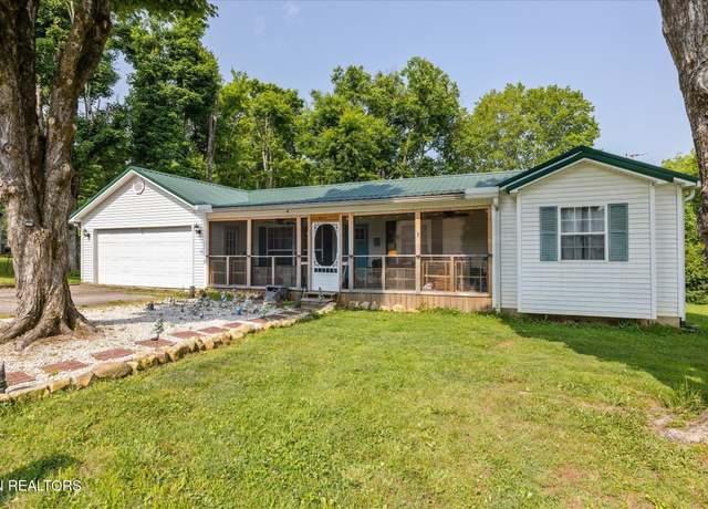 Property at 500 Monroe St, Madisonville, TN 37354, 3 beds, 2.5 baths
