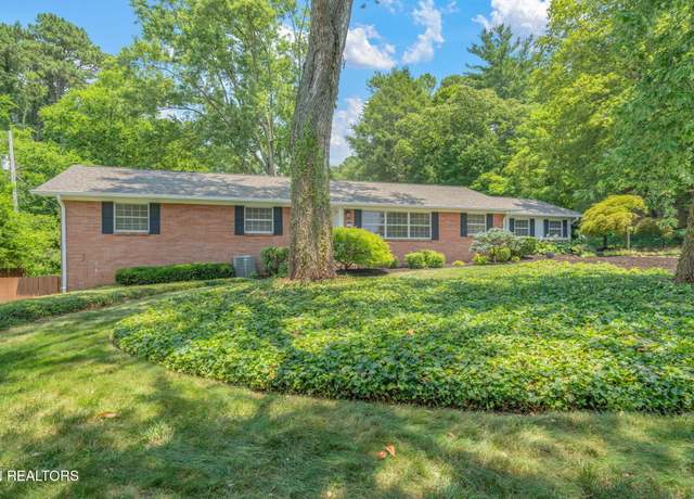 Property at 4105 Maloney Rd, Knoxville, TN 37920, 3 beds, 2 baths