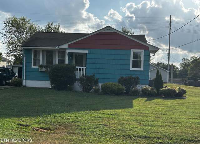 Property at 2423 NW Chillicothe St, Knoxville, TN 37921, 3 beds, 1 bath