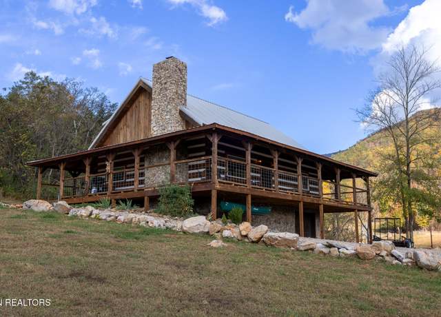 Property at 821 Tomahawk Dr, Cosby, TN 37722, 3 beds, 2 baths