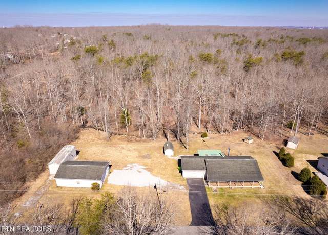Property at 413 Sycamore Dr, Crossville, TN 38555, 3 beds, 2 baths