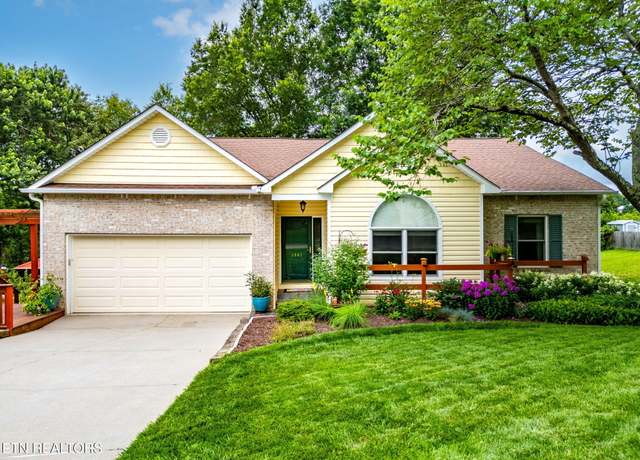 Property at 1807 Poplar Hill Rd, Knoxville, TN 37922, 3 beds, 2 baths