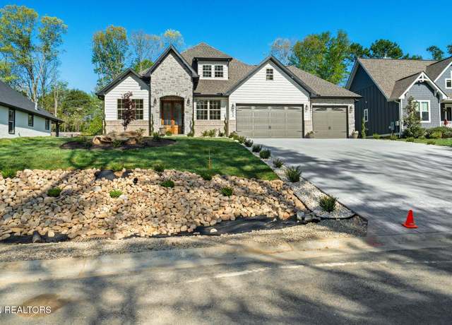 Property at 204 Atoka Pl, Loudon, TN 37774, 5 beds, 3 baths