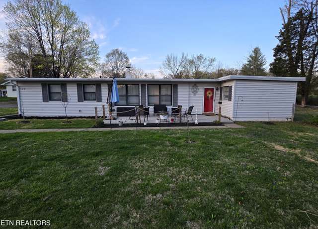 Property at 123 Marietta Cir, Oak Ridge, TN 37830, 3 beds, 1 bath