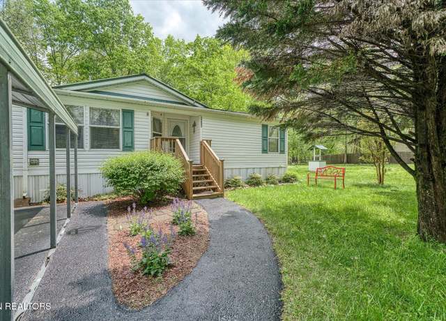 Property at 6028 Loch Loosa Dr, Crossville, TN 38572, 2 beds, 2 baths