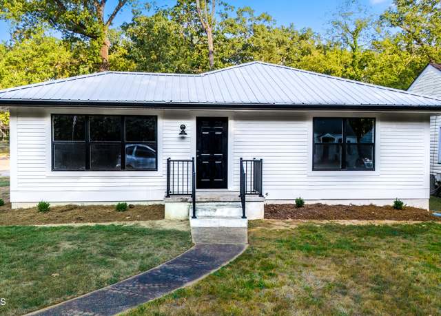 Property at 200 S Howell Ave, Chattanooga, TN 37411, 3 beds, 2 baths