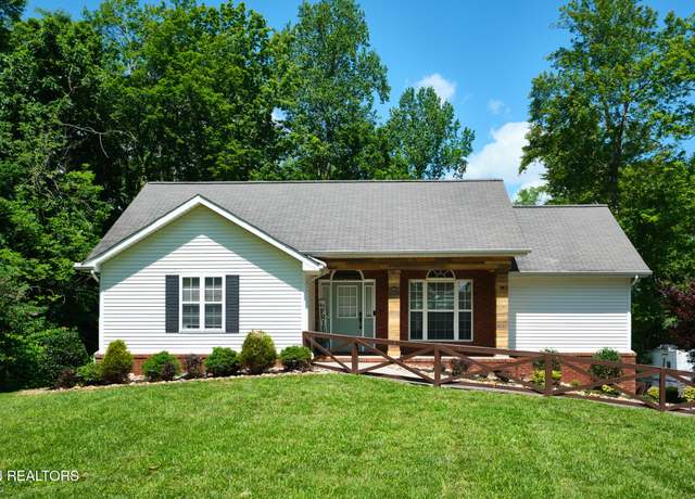 Property at 1223 Calderwood Hwy, Maryville, TN 37801, 3 beds, 3 baths
