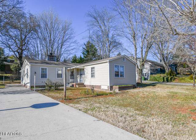 Property at 1209 Redwood Ave, Maryville, TN 37803, 3 beds, 2 baths
