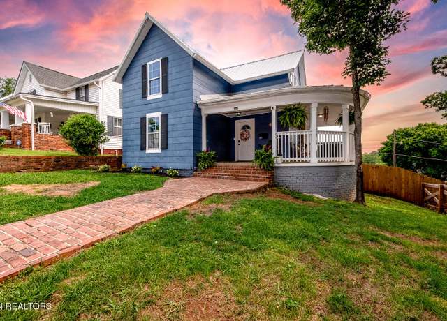 Property at 201 Kingston St, Lenoir City, TN 37771, 3 beds, 2 baths