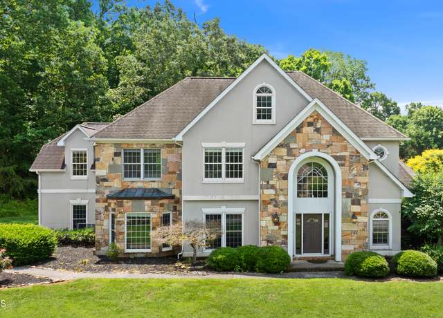 Property at 612 Sandpiper Dr, Vonore, TN 37885, 4 beds, 3.5 baths