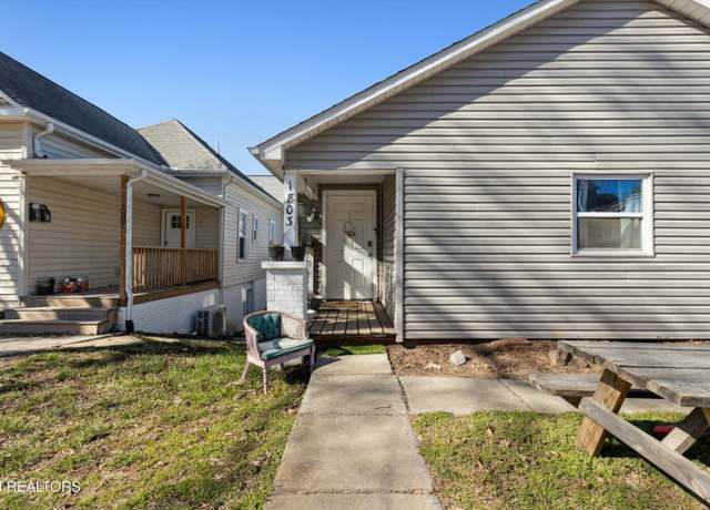 Property at 1803 Forest Ave, Knoxville, TN 37916, 4 beds, 1 bath