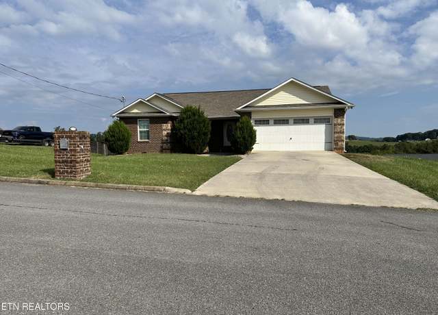 Property at 642 Privet Dr, Dandridge, TN 37725, 3 beds, 2 baths
